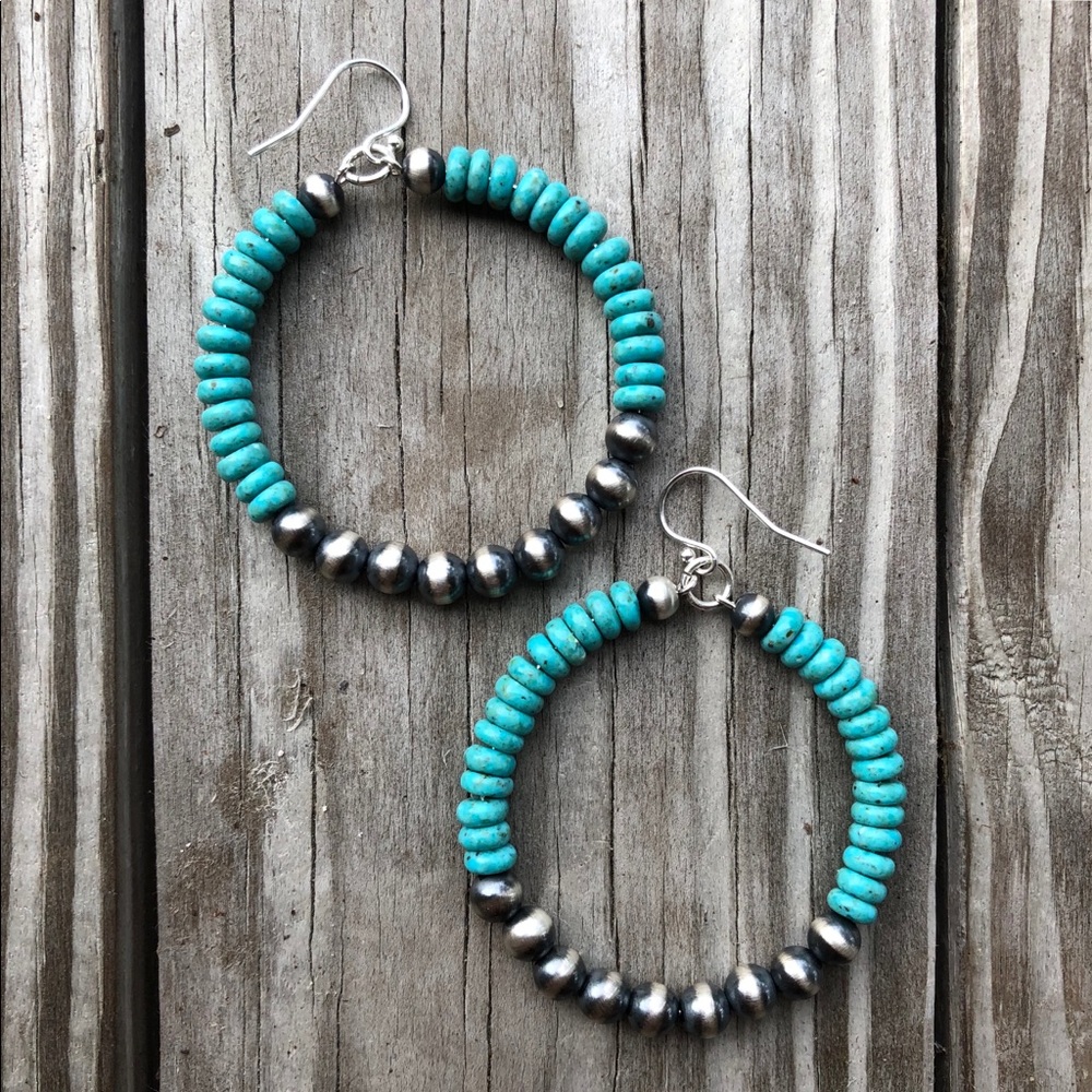 SOLD‼️ Sterling Silver Desert Pearl Hoop Earring